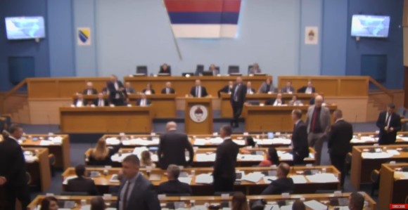Стевандић заводи ред у НСРС, избацује посланике опозиције