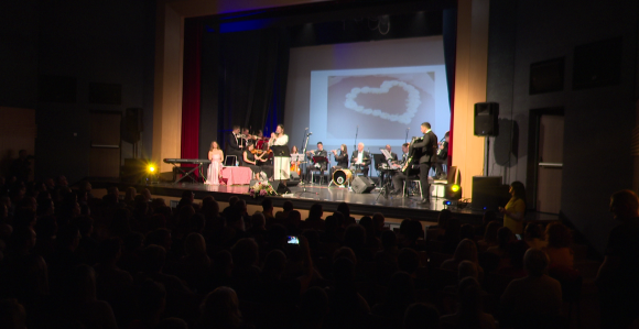 Tradicionalno održan Nikoljdanski koncert SKUD "Semberija"