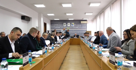 Prava drama u režiji SNSD-a u skupštini opštine Teslić