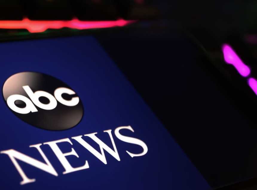 ABC News mora da isplati Trampu 15 miliona dolara