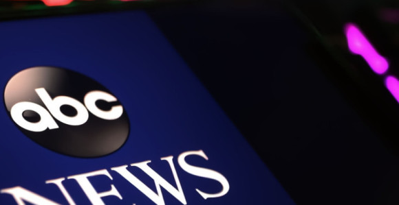 ABC News mora da isplati Trampu 15 miliona dolara