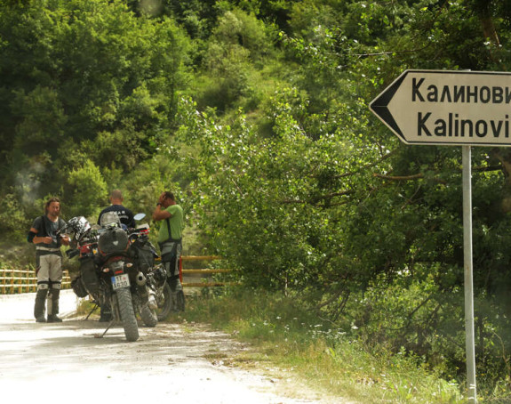 SNSD načelnici raskućili opštine da bi sebe skućili