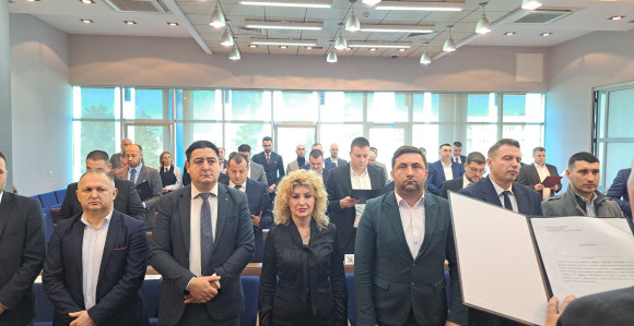 Zbog blokade SNSD-a Bijeljina ostaje bez subvencija, stipendija, olakšica za đačke karte i ostalih davanja za građane