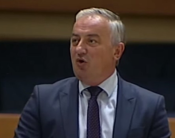 Kumovska zgrada je klasičan primjer namještenog posla