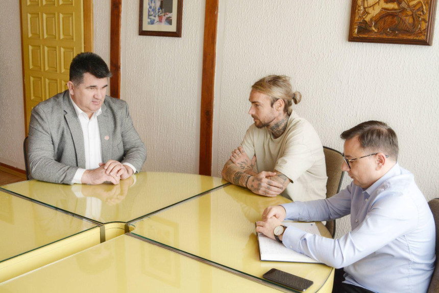 Podrška opštine i privrednika FK "Majevica2