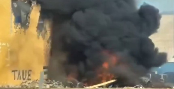 Avion na Havajima udario u zgradu - Stradalo dvoje
