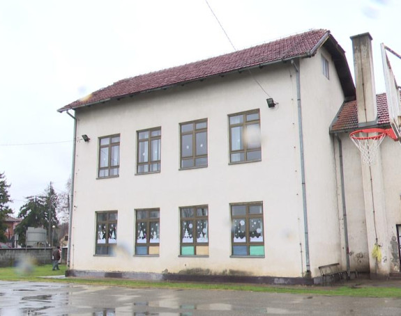 Школа у Балатуну код Бијељине у очајном стању