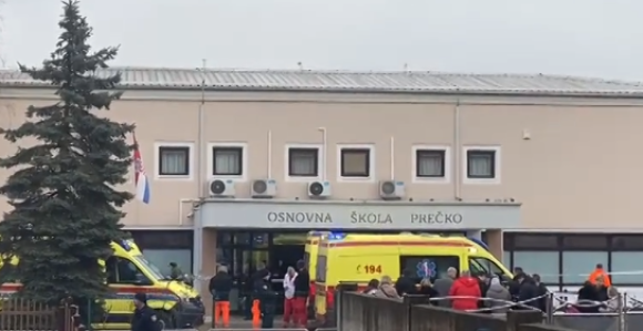 Učiteljica imala 31 ubodnu ranu, diše pomoću aparata