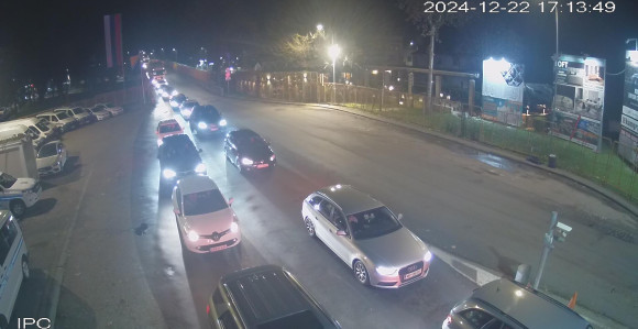 Gužve na granici sa Hrvatskom, kao i na Rači i Šepku