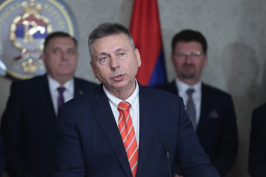 Ako ne izuzmu Vranića, Dodik neće ići na sud