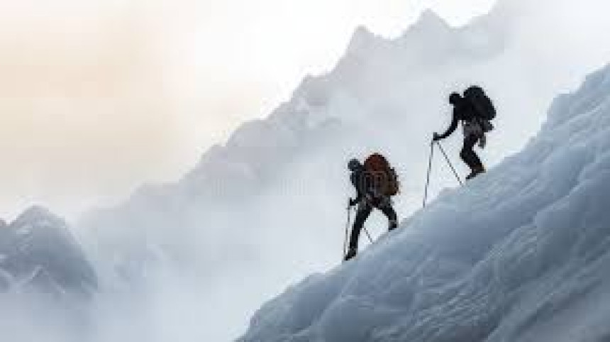 Драма: Планинари остали повријеђени и заглављени (ВИДЕО)