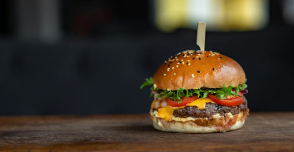 Prave hamburgere na masnoći staroj 112 godina!?