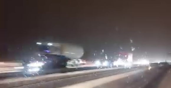 Blokiran auto-put Prnjavor-Doboj (VIDEO)