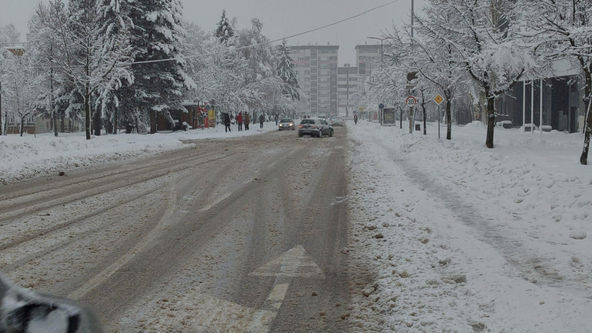 Na snazi obustava saobraćaja za kamione na Romaniji