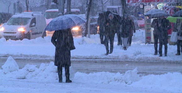 Oblačno i hladno vrijeme, tokom dana slabije padavine