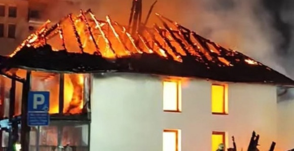 U Brčkom izgorjela džamija u požaru