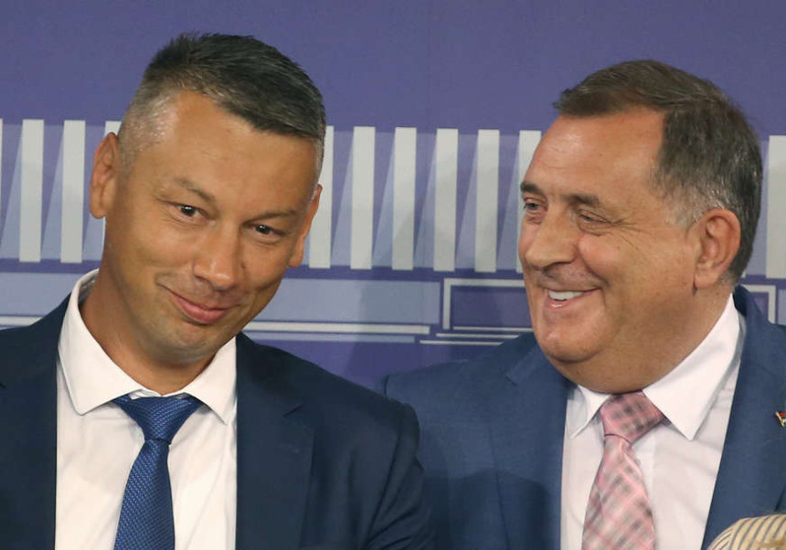 Лицемјерство: До скора Додик оптуживао Нешића да је криминалац, а сада кука за њим?!