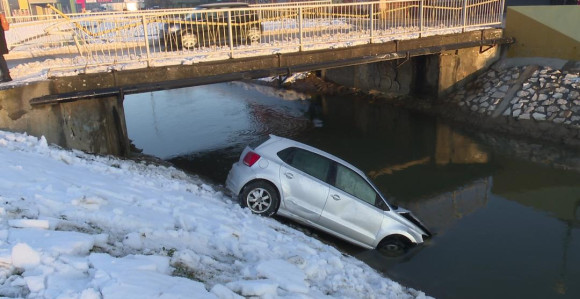 U Bijeljini ponovo u kanal Dašnica sletio automobil