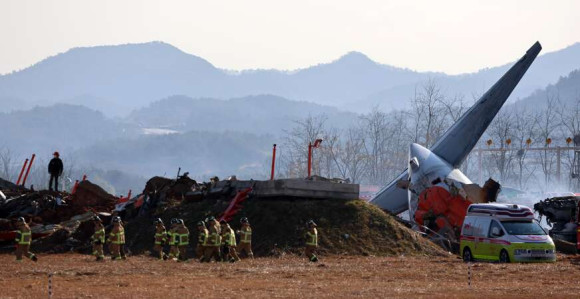 Avion udario u zid aerodroma, više od 170 poginulih