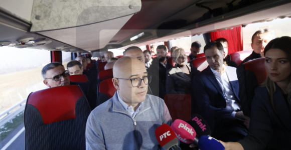 Rad je najbolji odgovor na kritike, Srbija se gradi