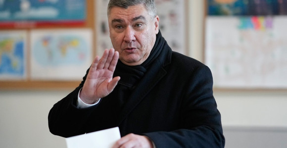 Oglasio se Milanović na fejsbuku: Hvala svima na podršci
