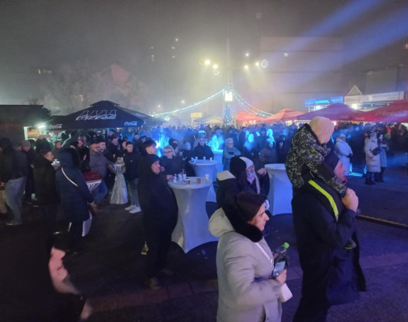 Приједорчани спремно дочекују Нову годину 