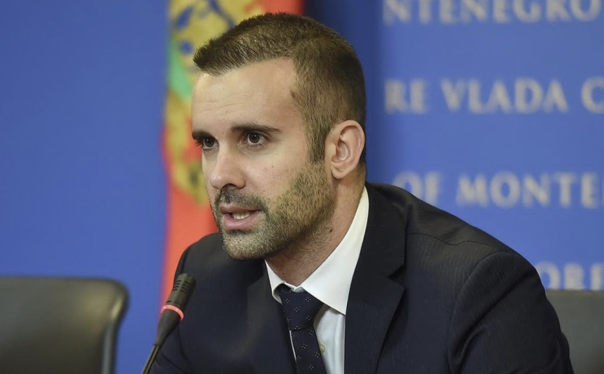 Биће размотрена и потпуна забрана ношења оружја
