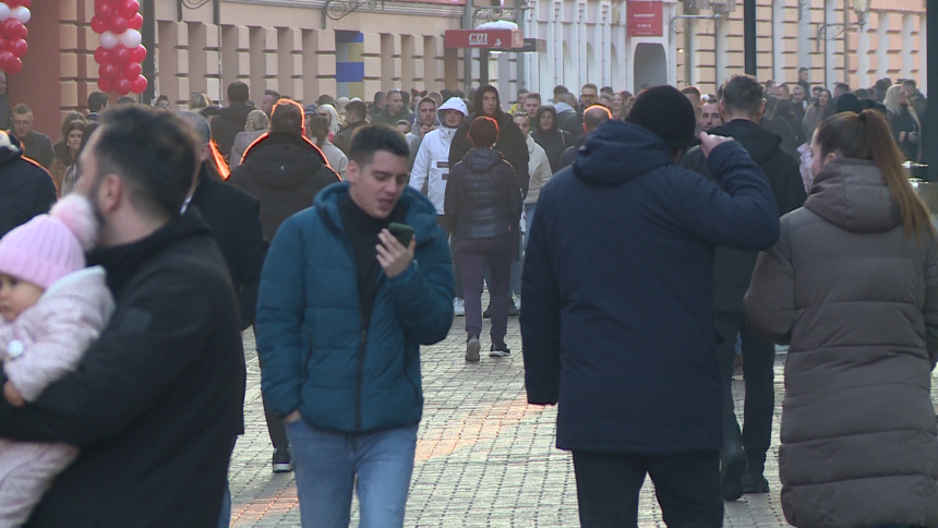 Који градови имају најмање пензионера, који највише плате
