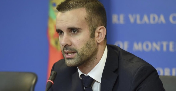 Биће размотрена и потпуна забрана ношења оружја