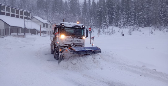 Na Han Pogledu visina snijega 70 cm, otežan saobraćaj