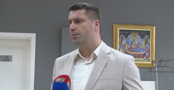 Katić obnovio mandat, pa kupio novi automobil
