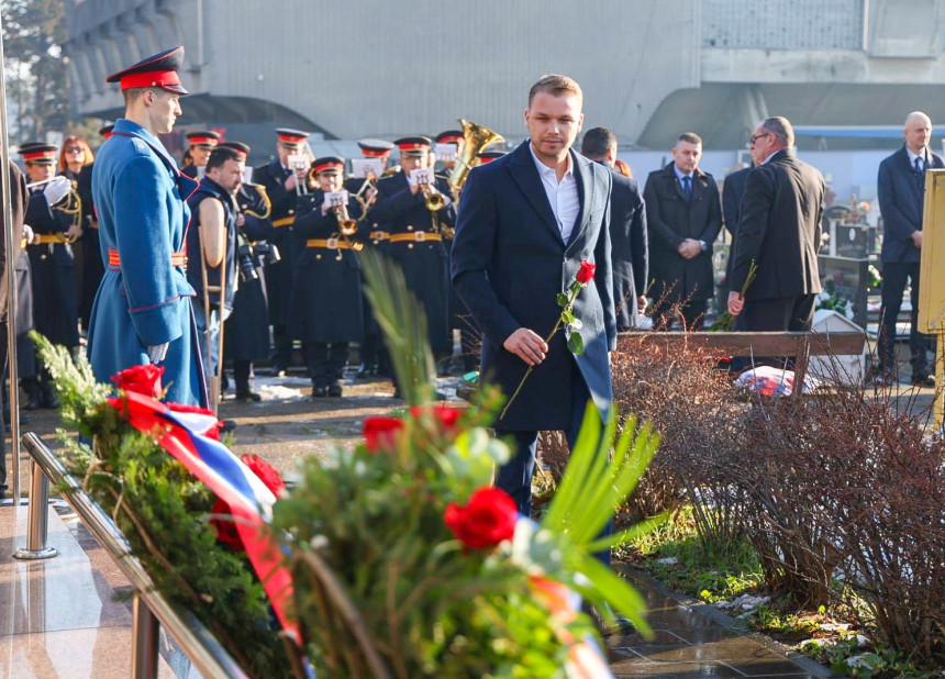 "Ово је мјесто гдје ријечи ћуте, а говори историја"