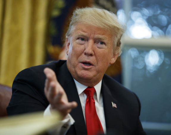 Трамп: Гувернер Калифорније крив за ширење пожара