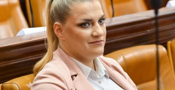 Dijana Ješić je preletač, sreća što se nju ništa ne pita