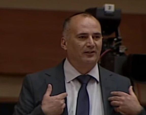 Постоји већина за смјену министра Ненада Нешића