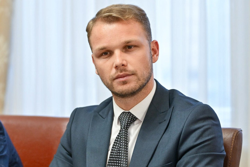 Зашто СНСД ћути о приједлогу да Милановић буде на челу скупштине?!