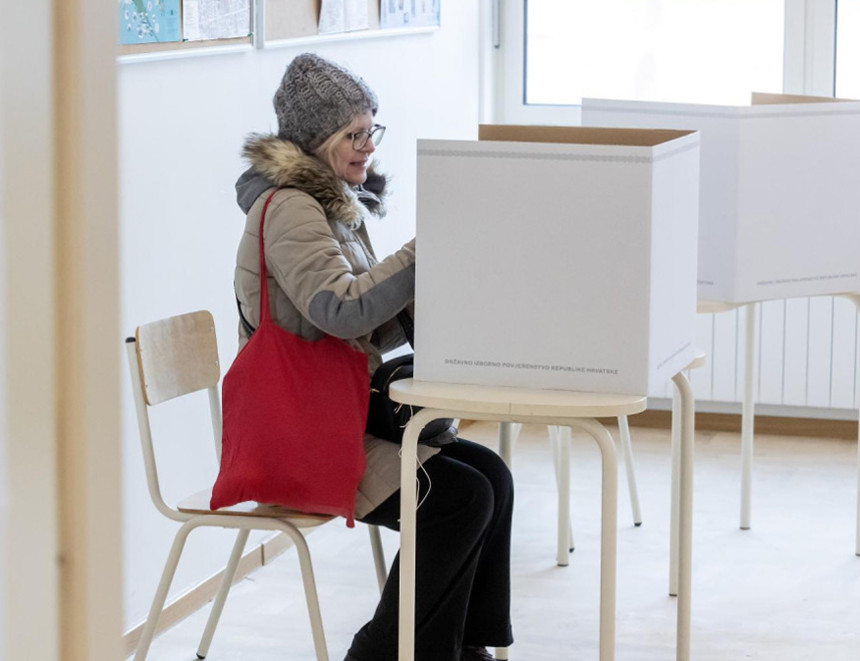 Počelo glasanje u drugom krugu za predsjednika HR
