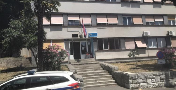 Muškarac preminuo na glasačkom mjestu u Hrvatskoj