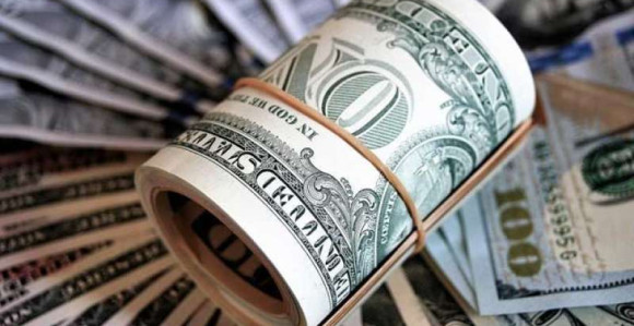 Dolar se približava dvogodišnjem maksimumu