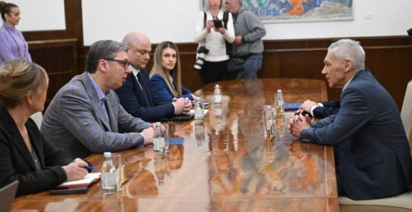 Vučić traži početak konsultacija o NIS-u zbog sankcija SAD