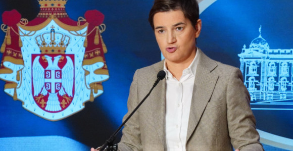 Brnabić podnosi 100 potpisa poslanika za referendum