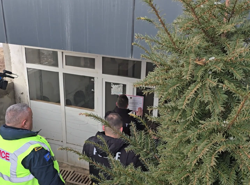 Kosovska policija upala u srpske institucija na KiM