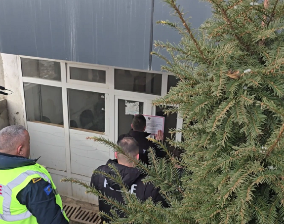 Kosovska policija upala u srpske institucija na KiM