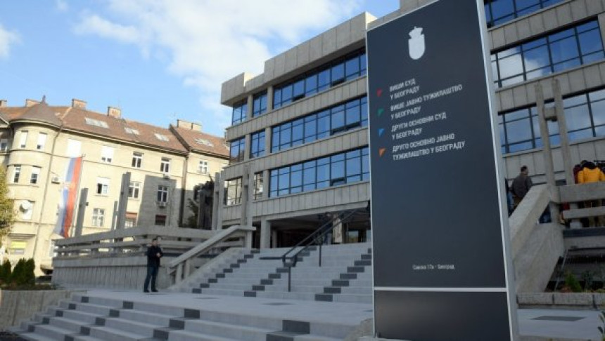 Vozač koji je udario djevojku tereti se za pokušaj ubistva
