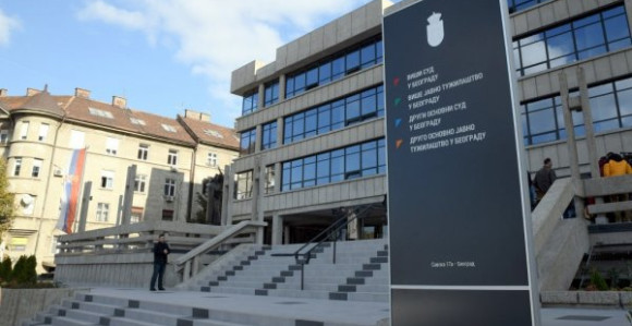 Возач који је ударио дјевојку терети се за покушај убиства