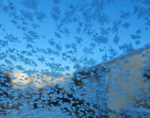 Danas oblačno uz sunčane intervale, ali i dalje hladno