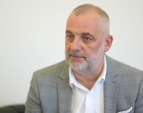 Из буџета Српске нестају милијарде, а хапсе Петровића