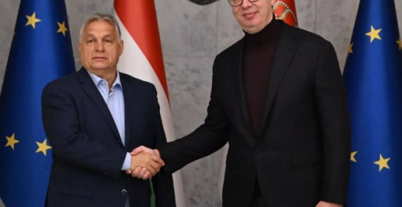 Vučić sa Orbanom o aktuelnim pitanjima i jačanju saradnje