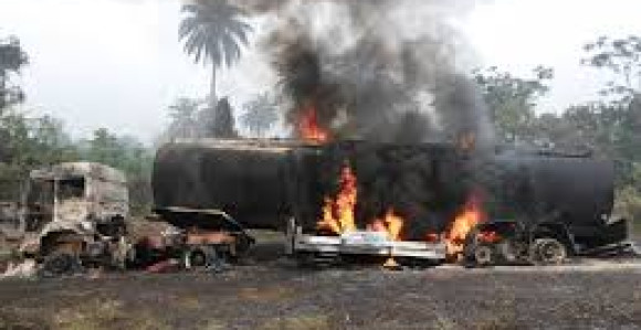 U eksploziji cisterne sa gorivom najmanje 60 mrtvih