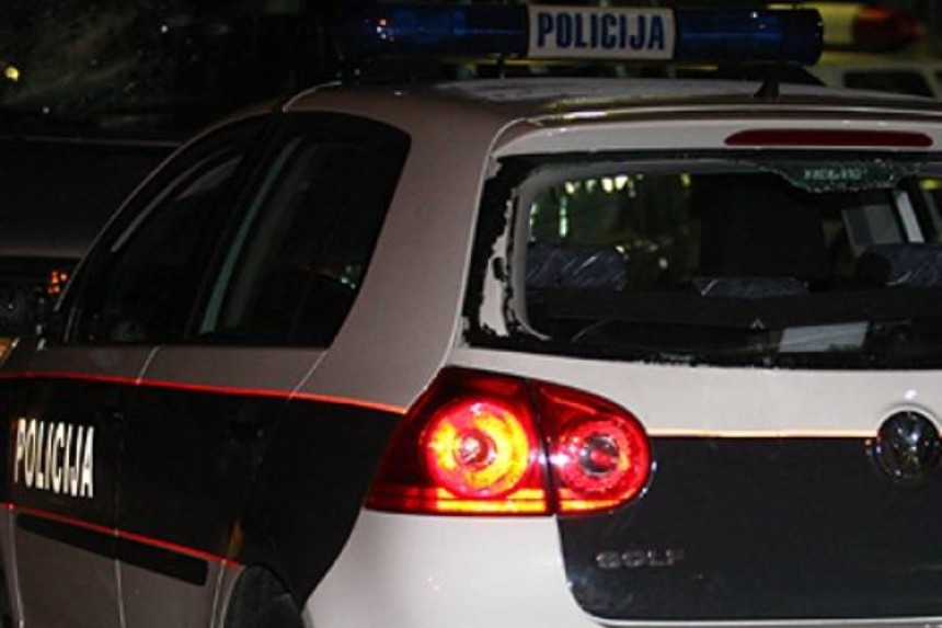 Tuzla: Saobraćajna nesreća, osam lica povrijeđeno